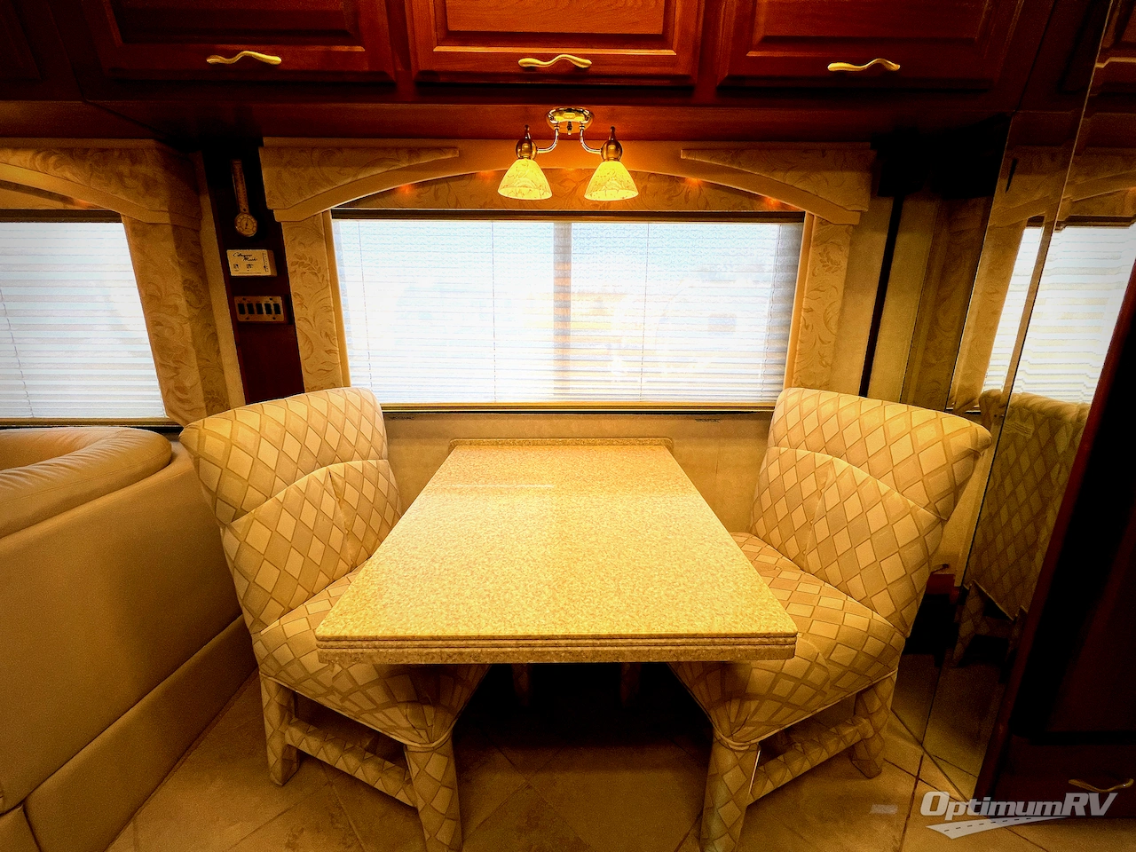 2001 American Coach American Eagle 40EQS Photo 22