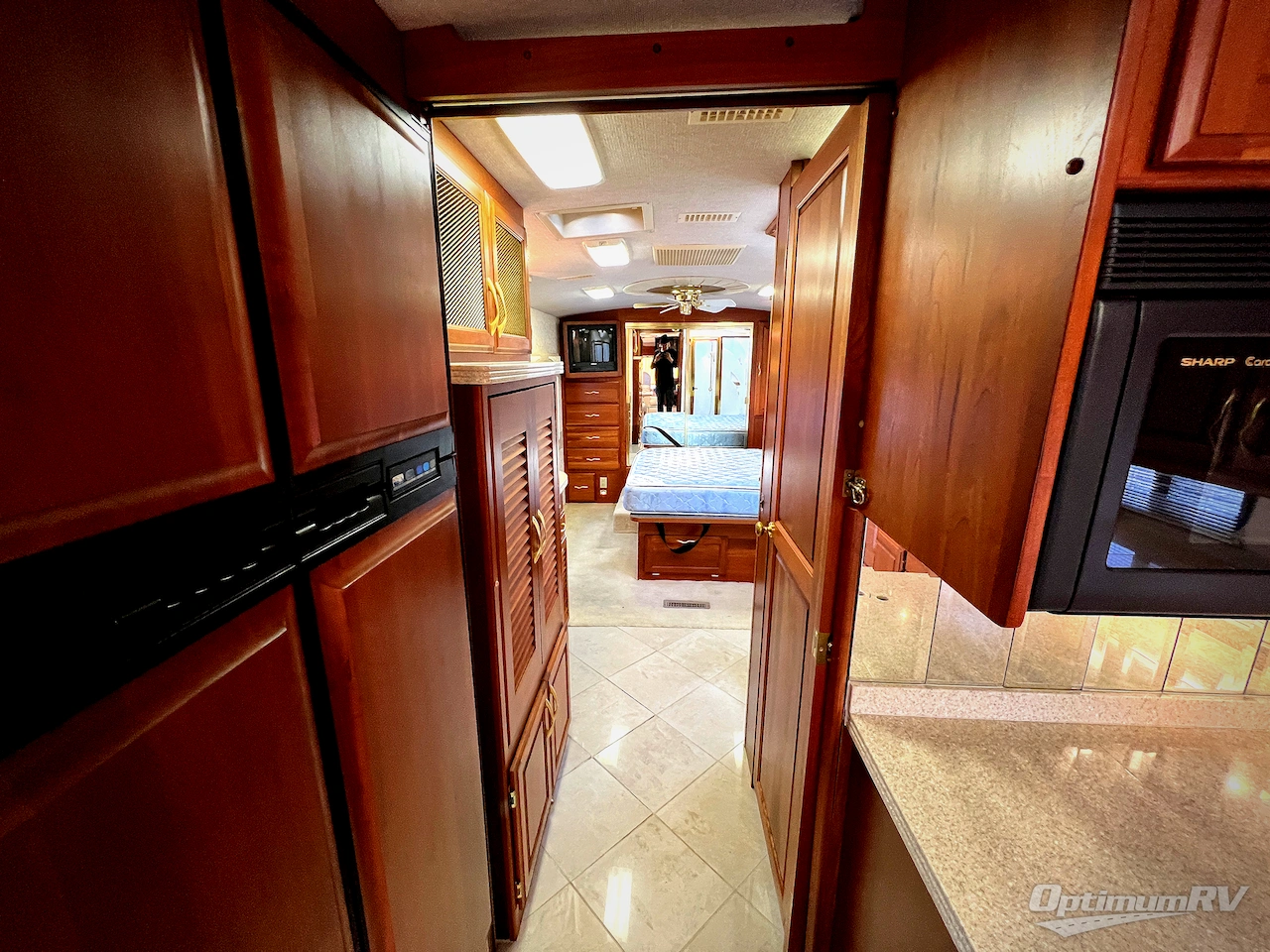 2001 American Coach American Eagle 40EQS Photo 38