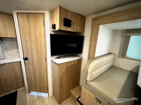 2024 Winnebago Towables Micro Minnie 1821FB RV Photo 4