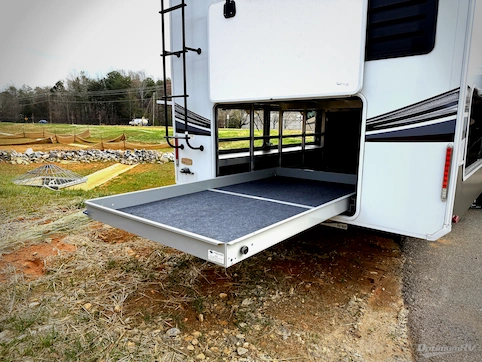 2022 Grand Design Solitude 390RK RV Photo 4