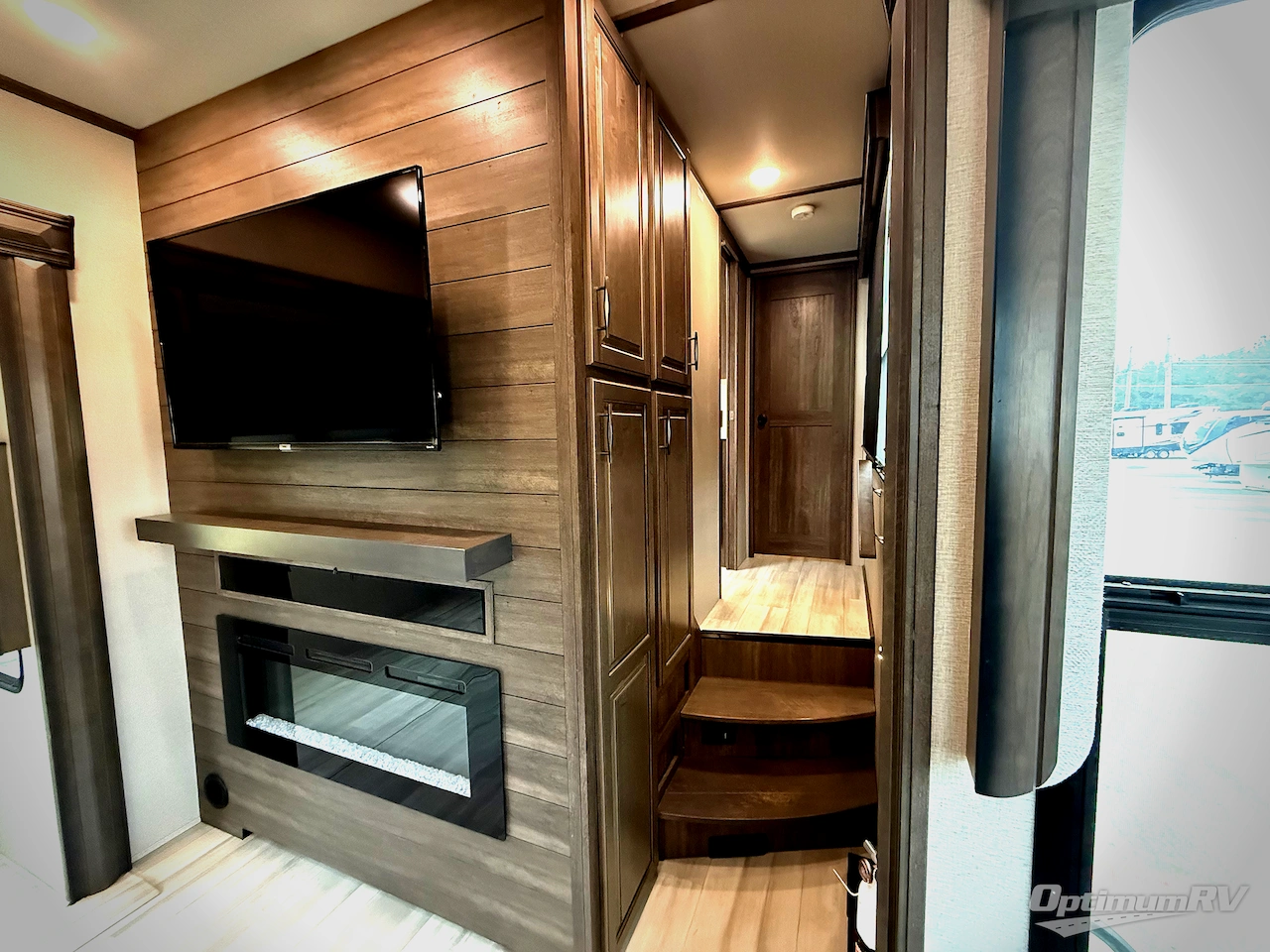 2022 Grand Design Solitude 390RK Photo 8