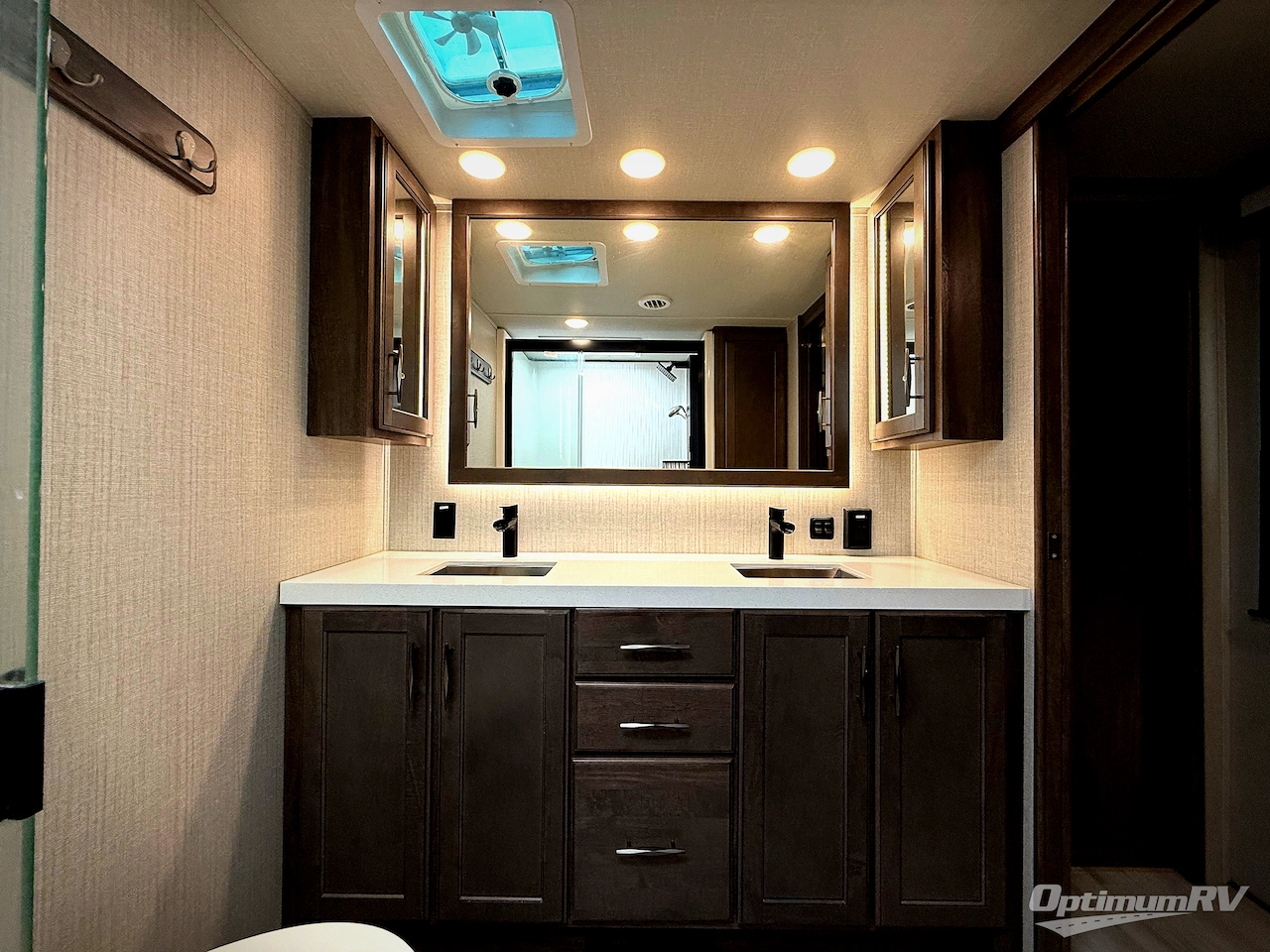 2022 Grand Design Solitude 390RK Photo 10