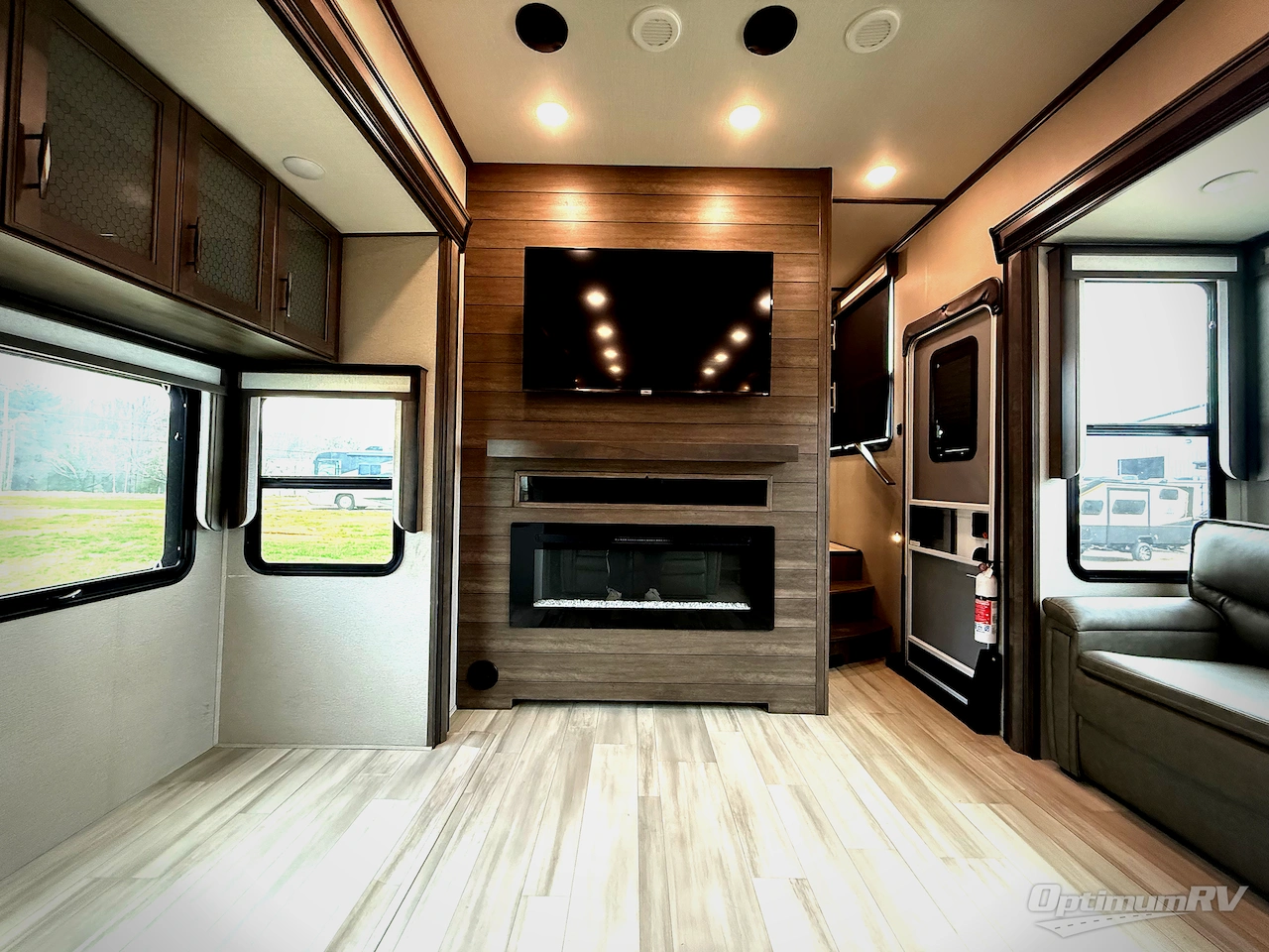 2022 Grand Design Solitude 390RK Photo 22