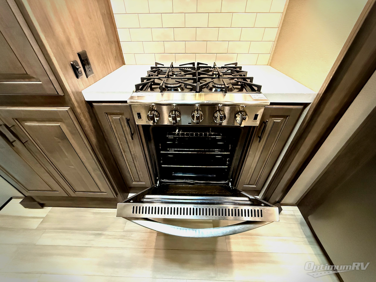 2022 Grand Design Solitude 390RK Photo 33