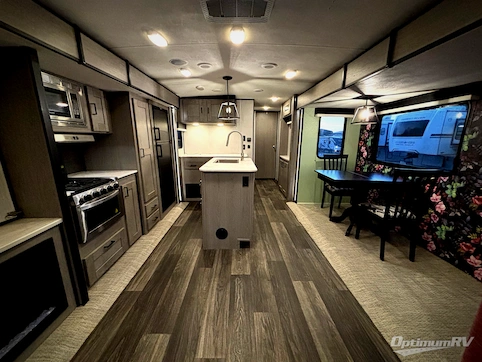 2021 Heartland Mallard 335 RV Photo 2