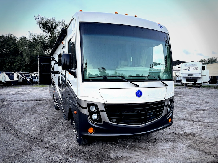 2018 Holiday Rambler Vacationer XE 32A RV Photo 1