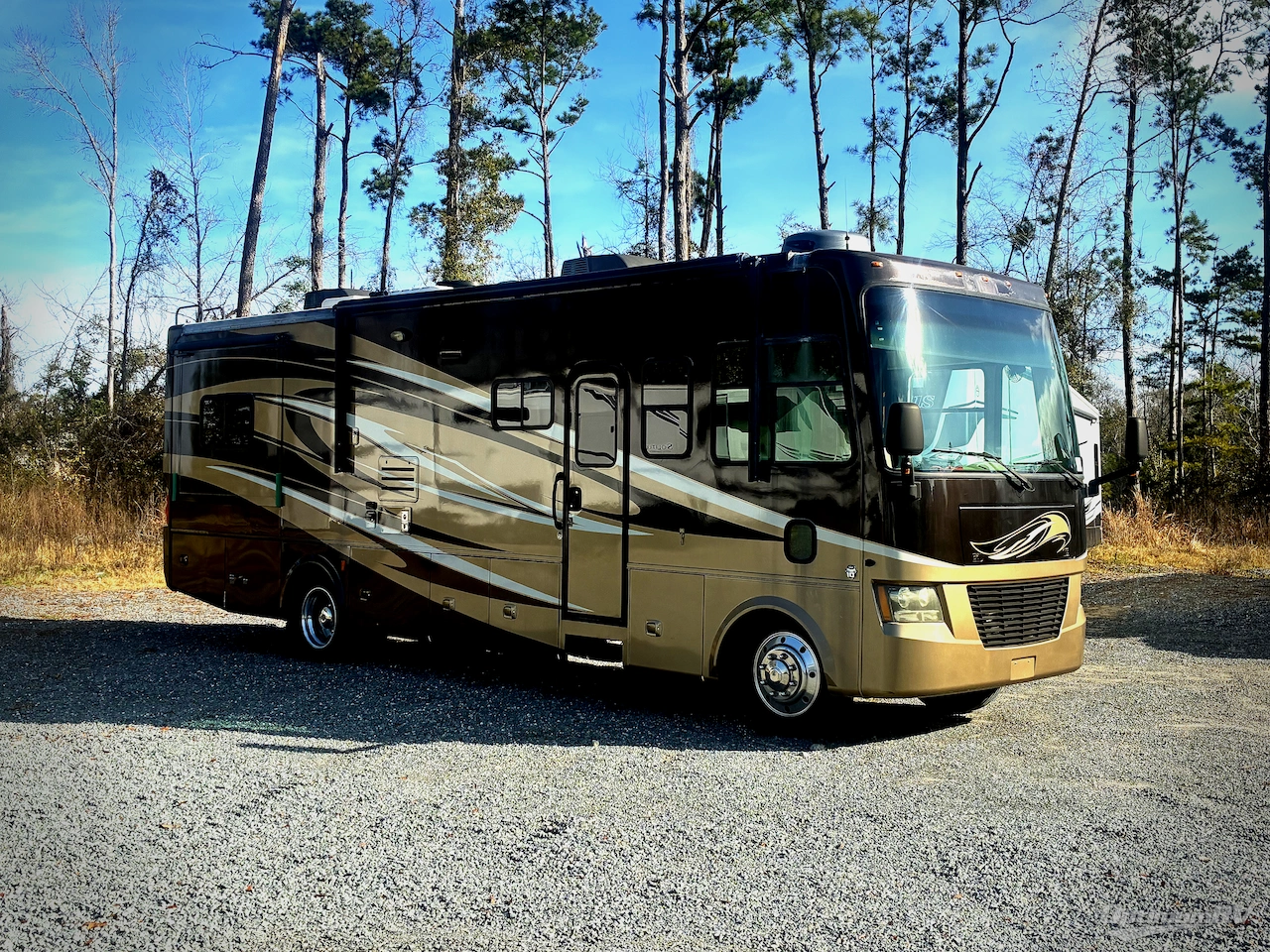 2011 Tiffin Allegro 32 CA Photo 1