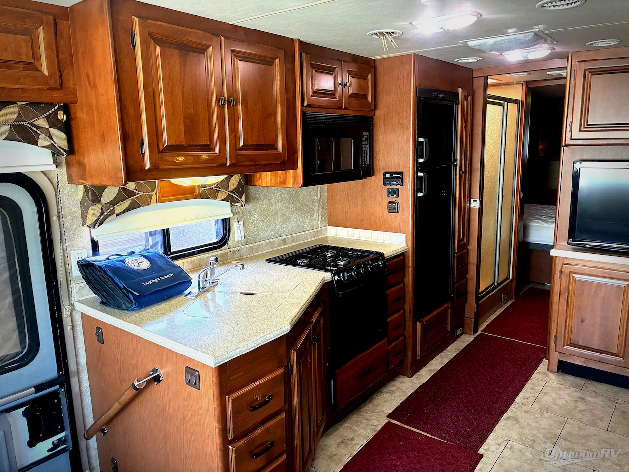 2011 Tiffin Allegro 32 CA Photo 8
