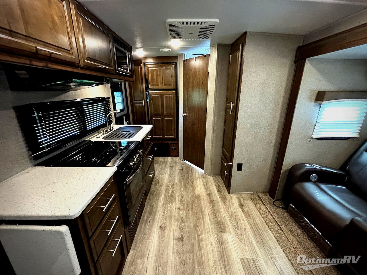 2021 Forest River Flagstaff Micro Lite 22FBS Photo 4