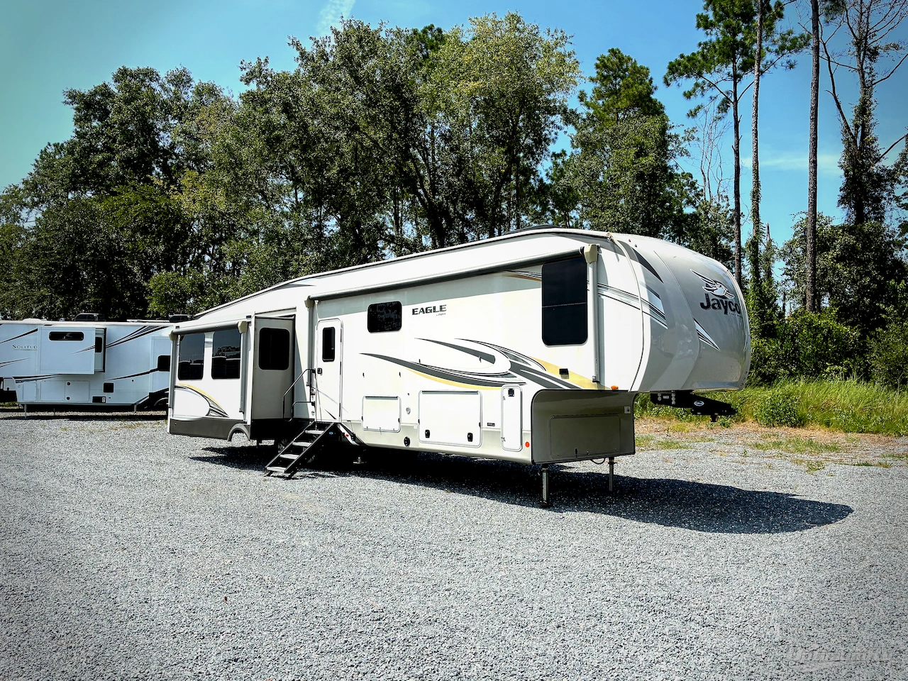 2021 Jayco Eagle 355MBQS Photo 1