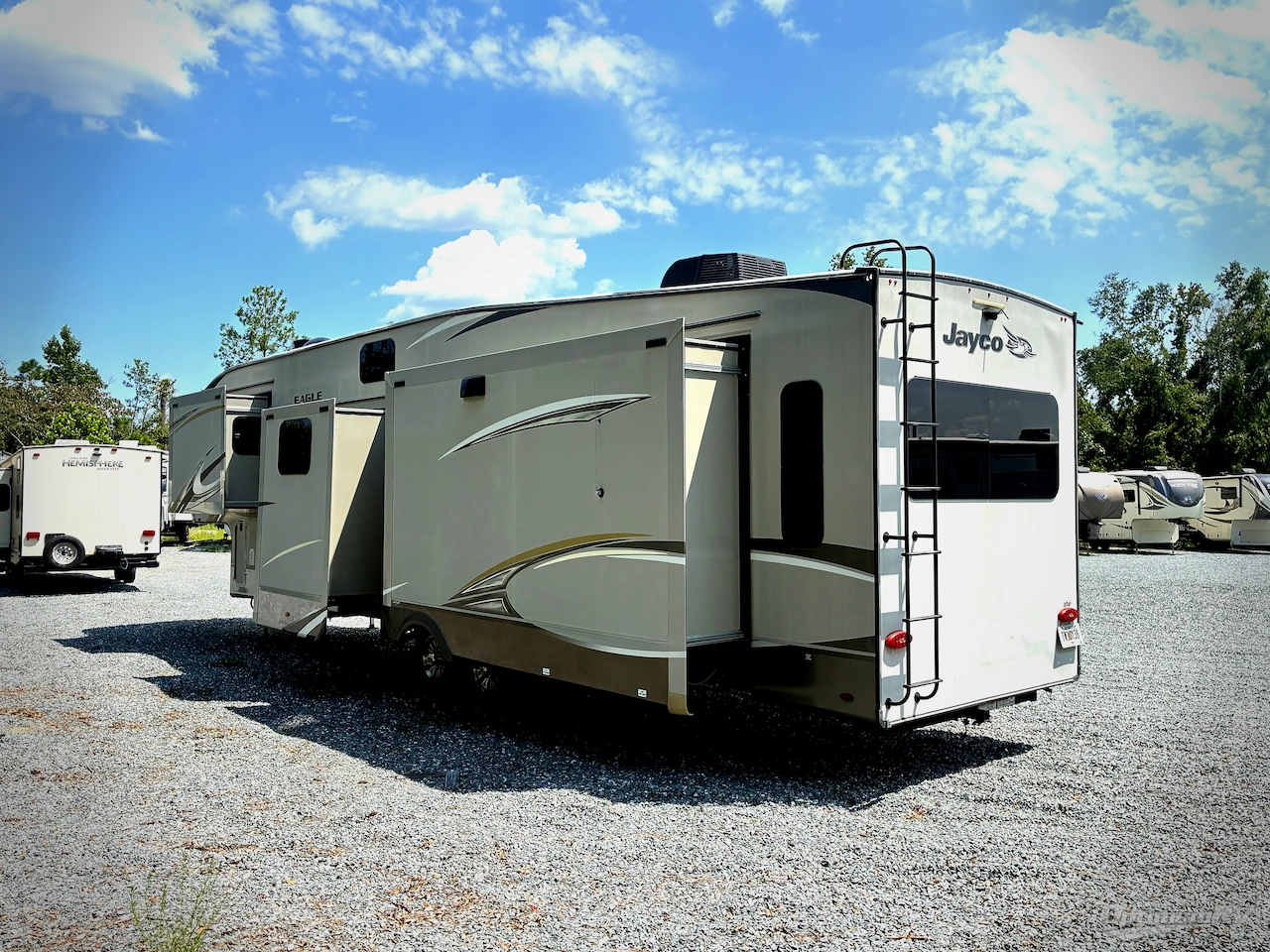 2021 Jayco Eagle 355MBQS Photo 3
