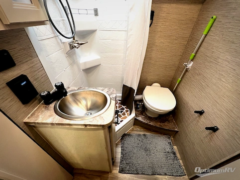 2021 Thor Axis 24.1 RV Photo 4