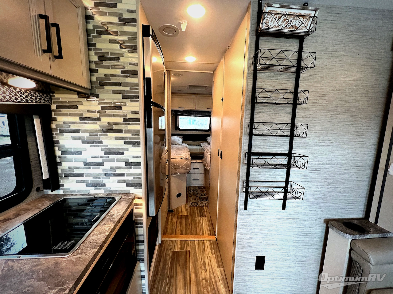 2021 Thor Axis 24.1 Photo 14