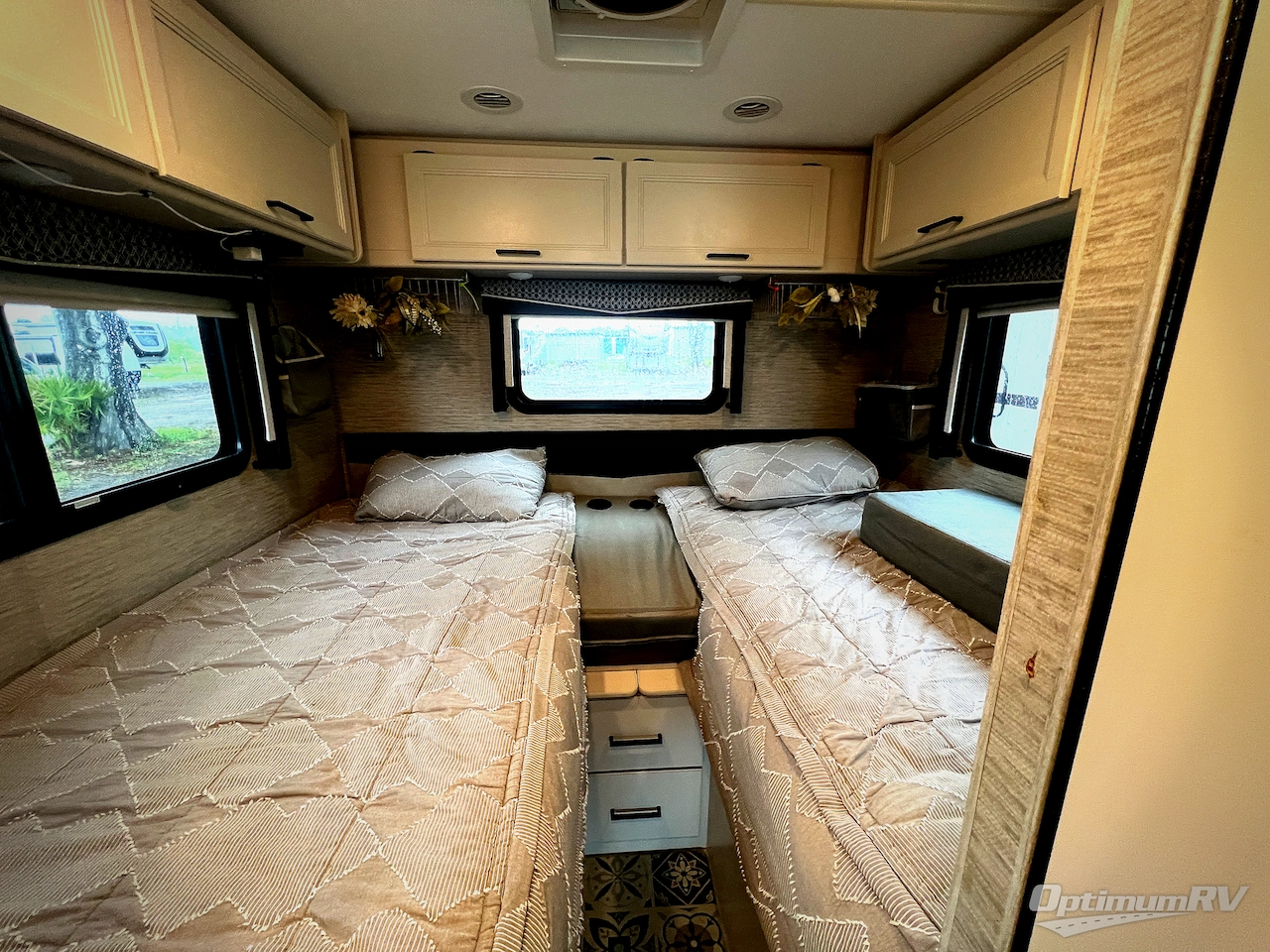 2021 Thor Axis 24.1 Photo 15