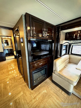 2018 Thor Aria 3901 RV Photo 4