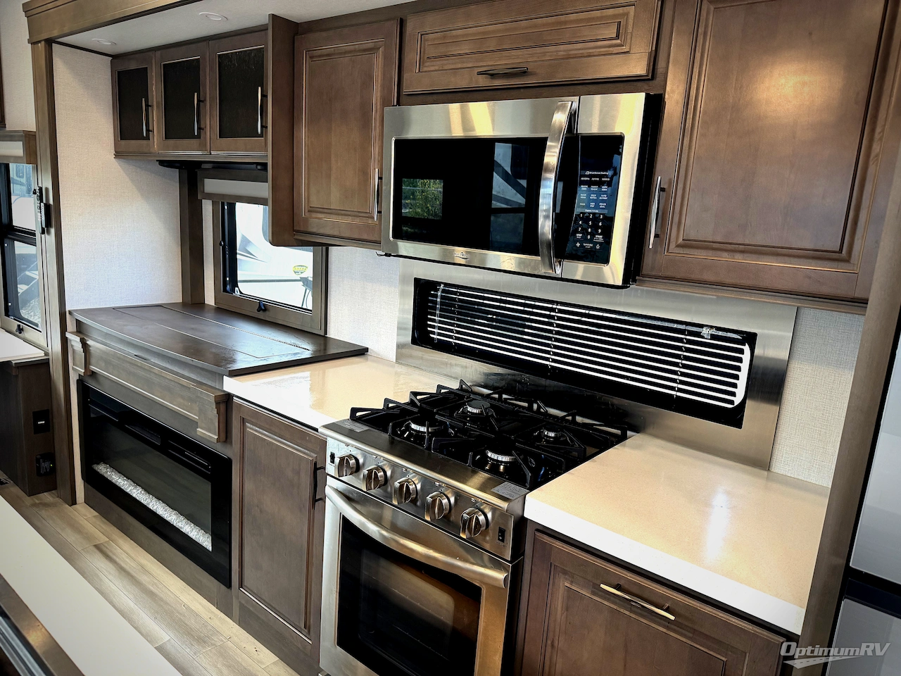 2024 Grand Design Solitude 310GK Photo 8