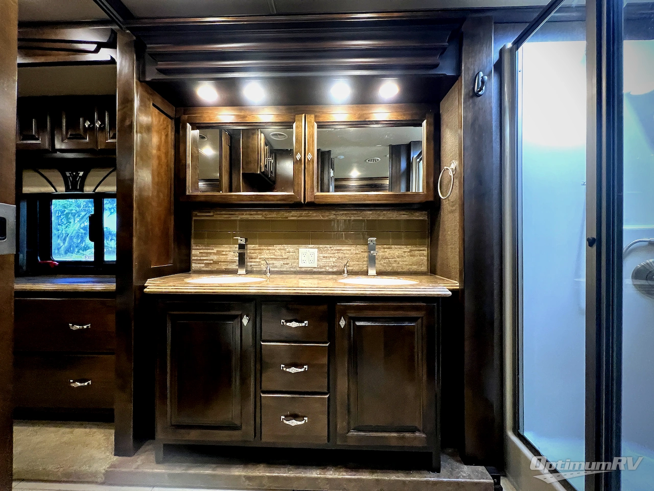 2016 Tiffin Phaeton 40AH Photo 22