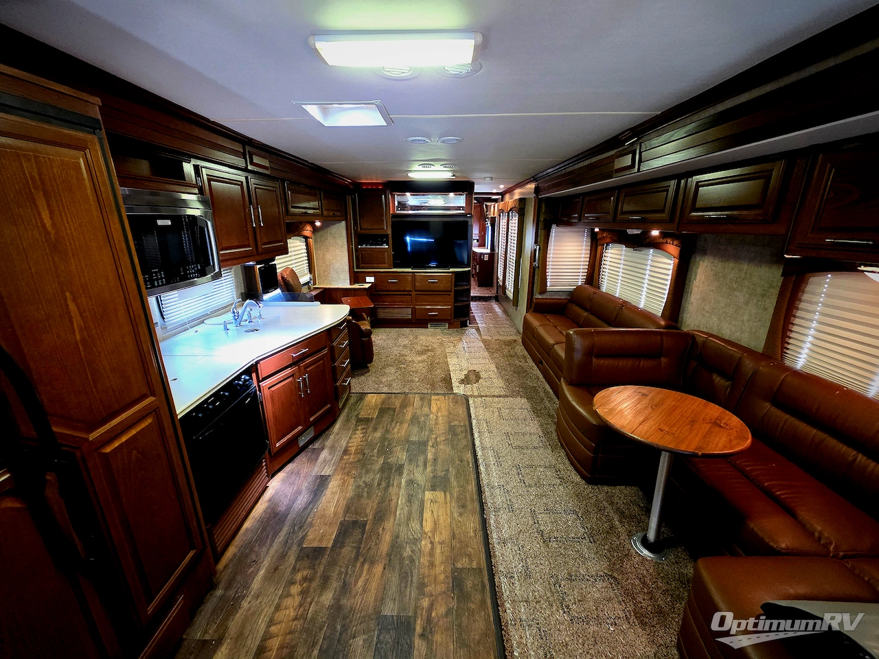 2008 Fleetwood Discovery 40X Photo 4
