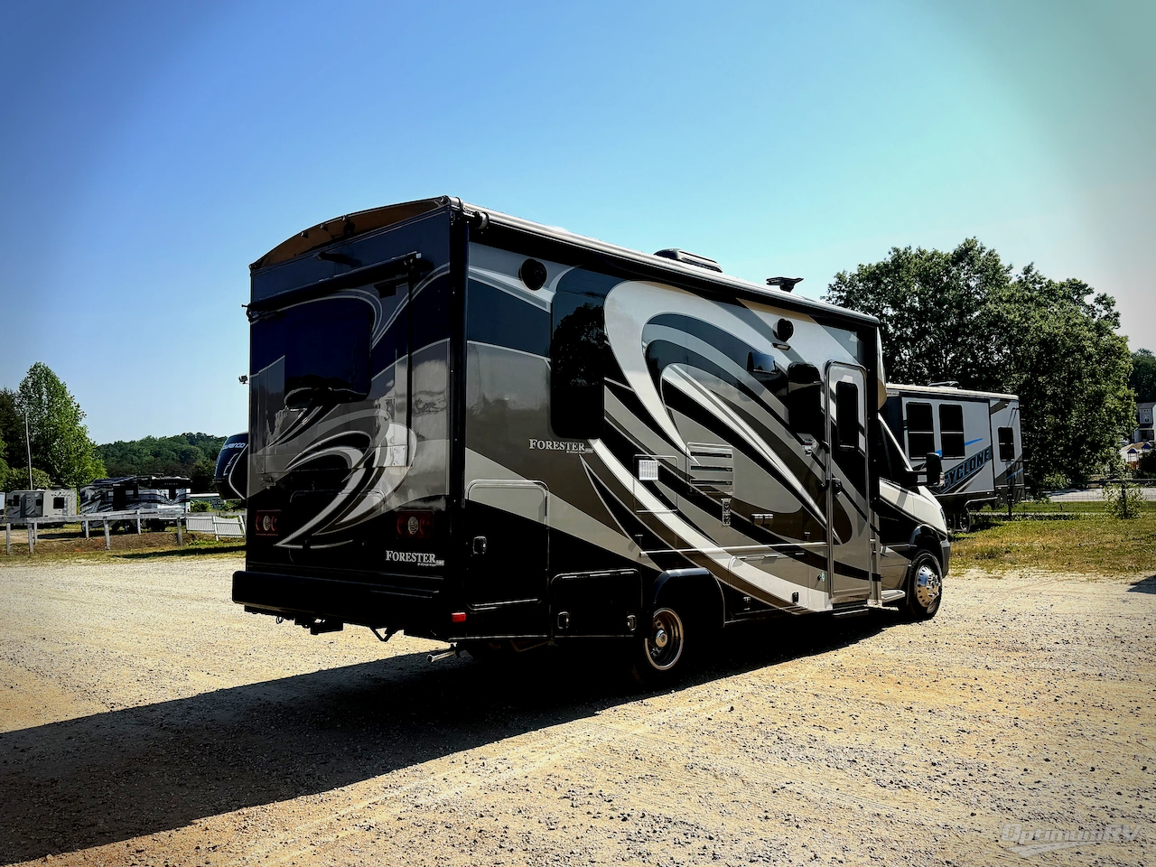 2016 Forest River Forester MBS 2401R Photo 2