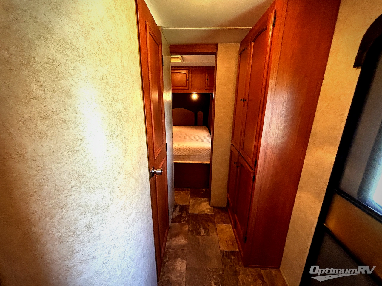 2013 Gulf Stream Streamlite XLT 27RKS Champagne Series Photo 6