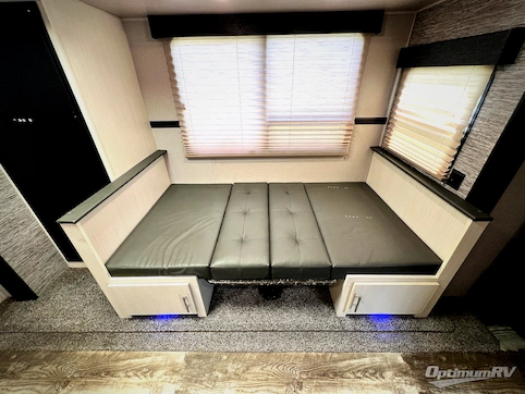 2019 Venture Stratus Ultra-Lite SR261VRK RV Photo 3