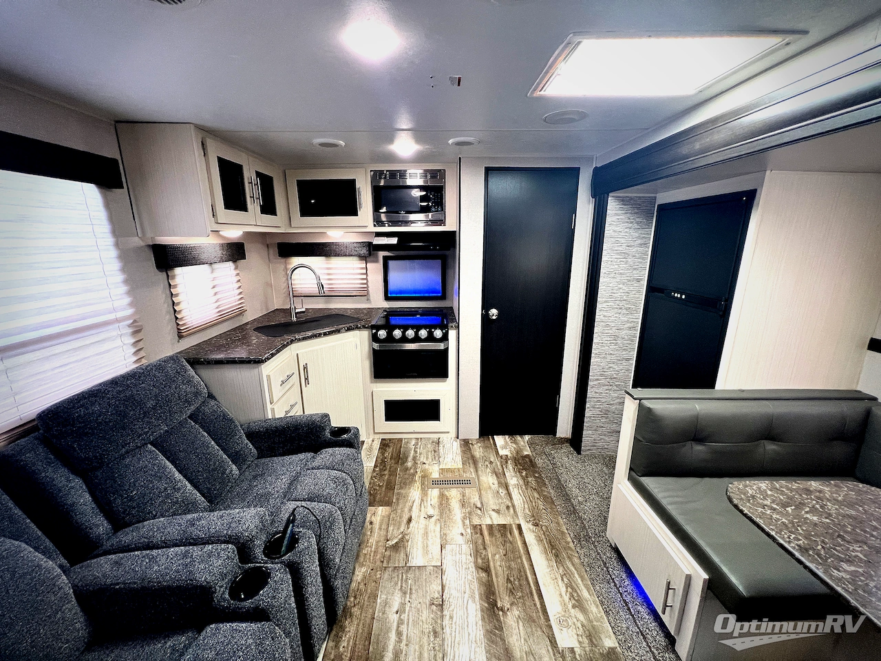 2019 Venture Stratus Ultra-Lite SR261VRK Photo 4