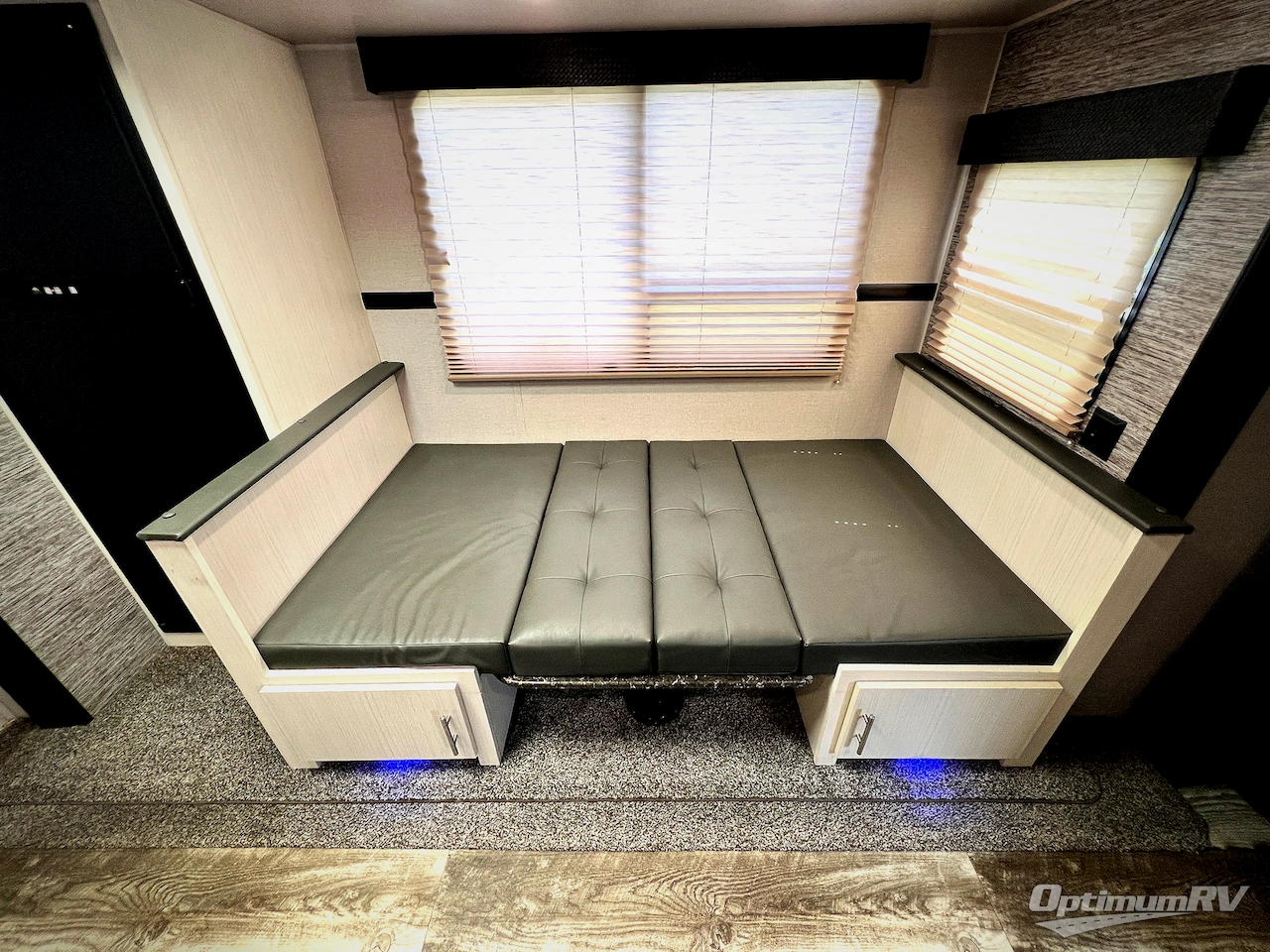 2019 Venture Stratus Ultra-Lite SR261VRK Photo 9