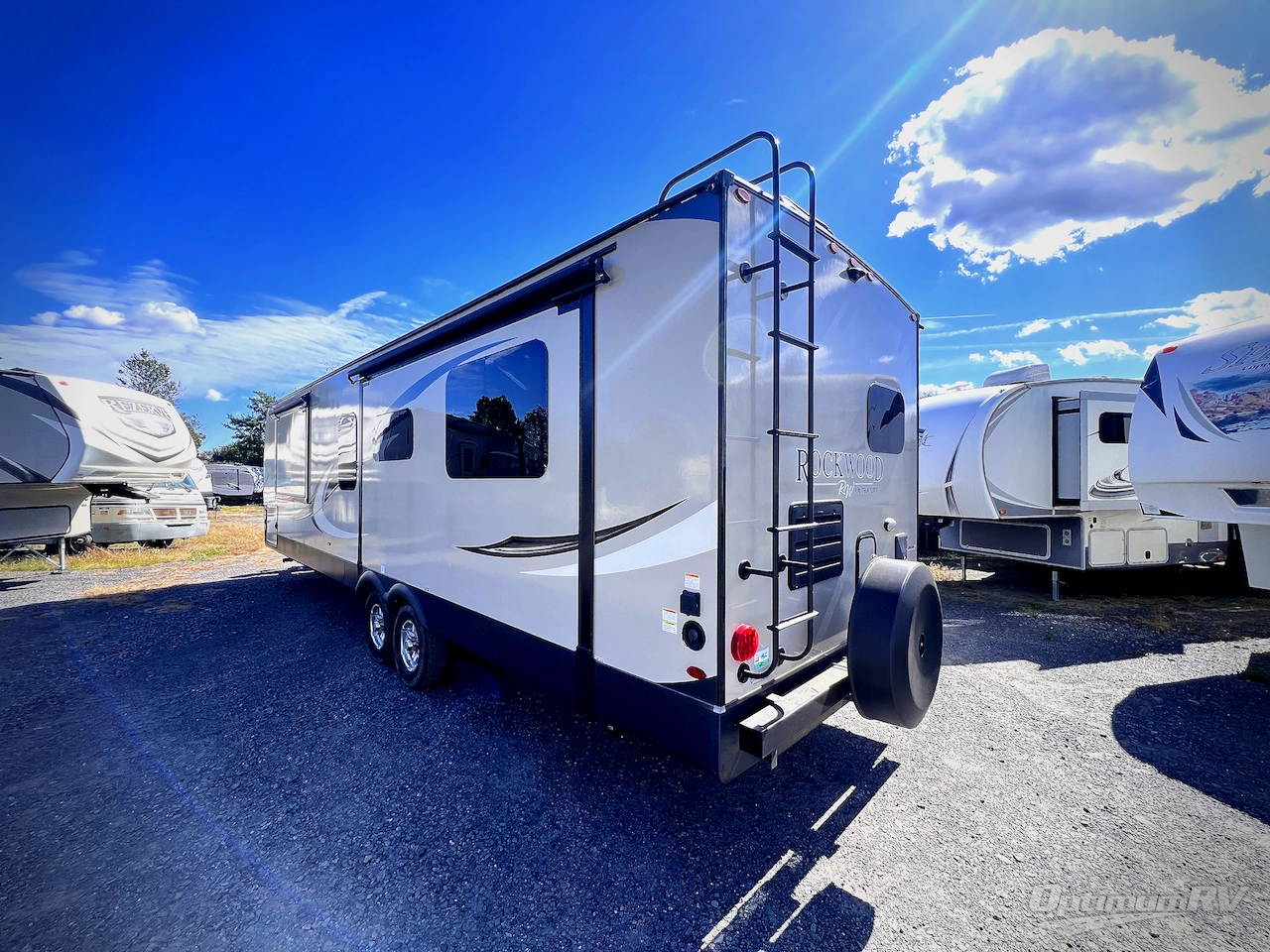 2021 Forest River Rockwood Ultra Lite 2902SW Photo 3