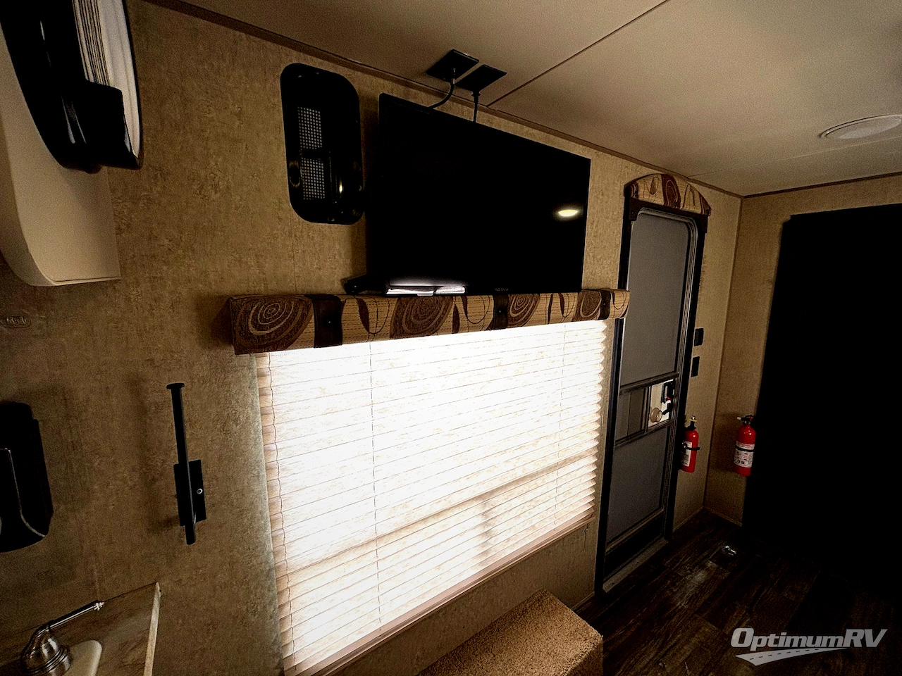 2017 Forest River Cherokee Wolf Pup 17RP Photo 14