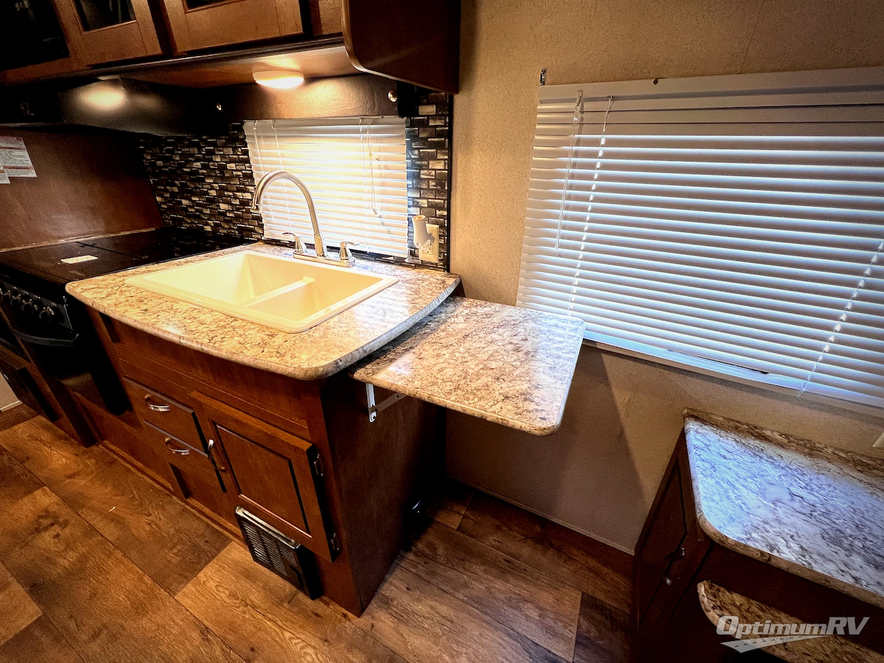 2017 Forest River Salem Cruise Lite 171RBXL Photo 9