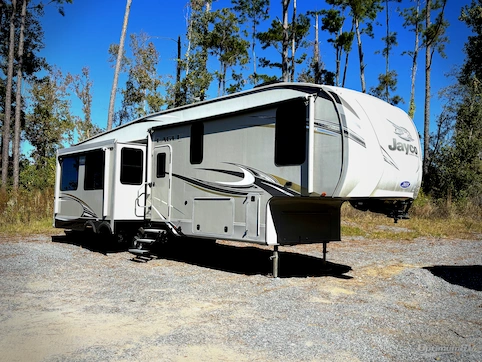 Used 2018 Jayco Eagle 321RSTS Featured Photo