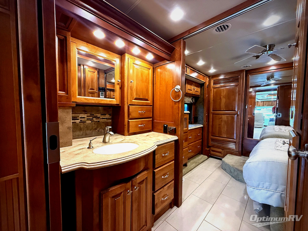 2014 Tiffin Phaeton 36 GH Photo 15