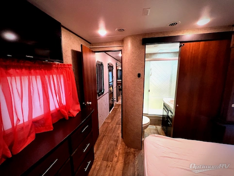 2017 Jayco Eagle 338RETS RV Photo 4
