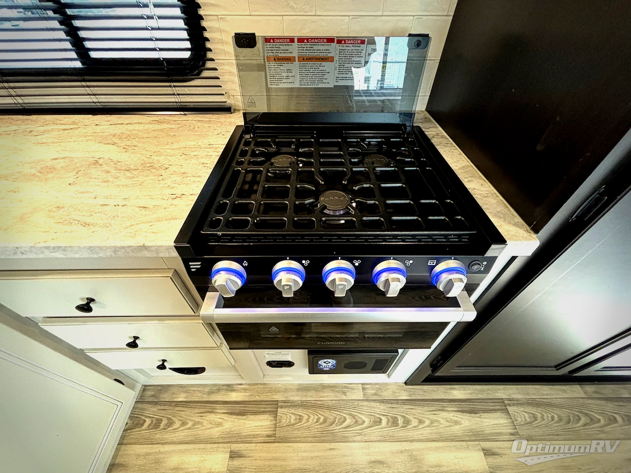 2023 Highland Ridge Range Lite 241BH Photo 7