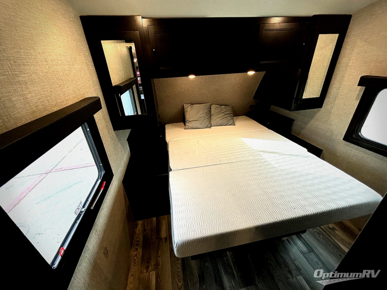 2023 Highland Ridge Range Lite 241BH Photo 10