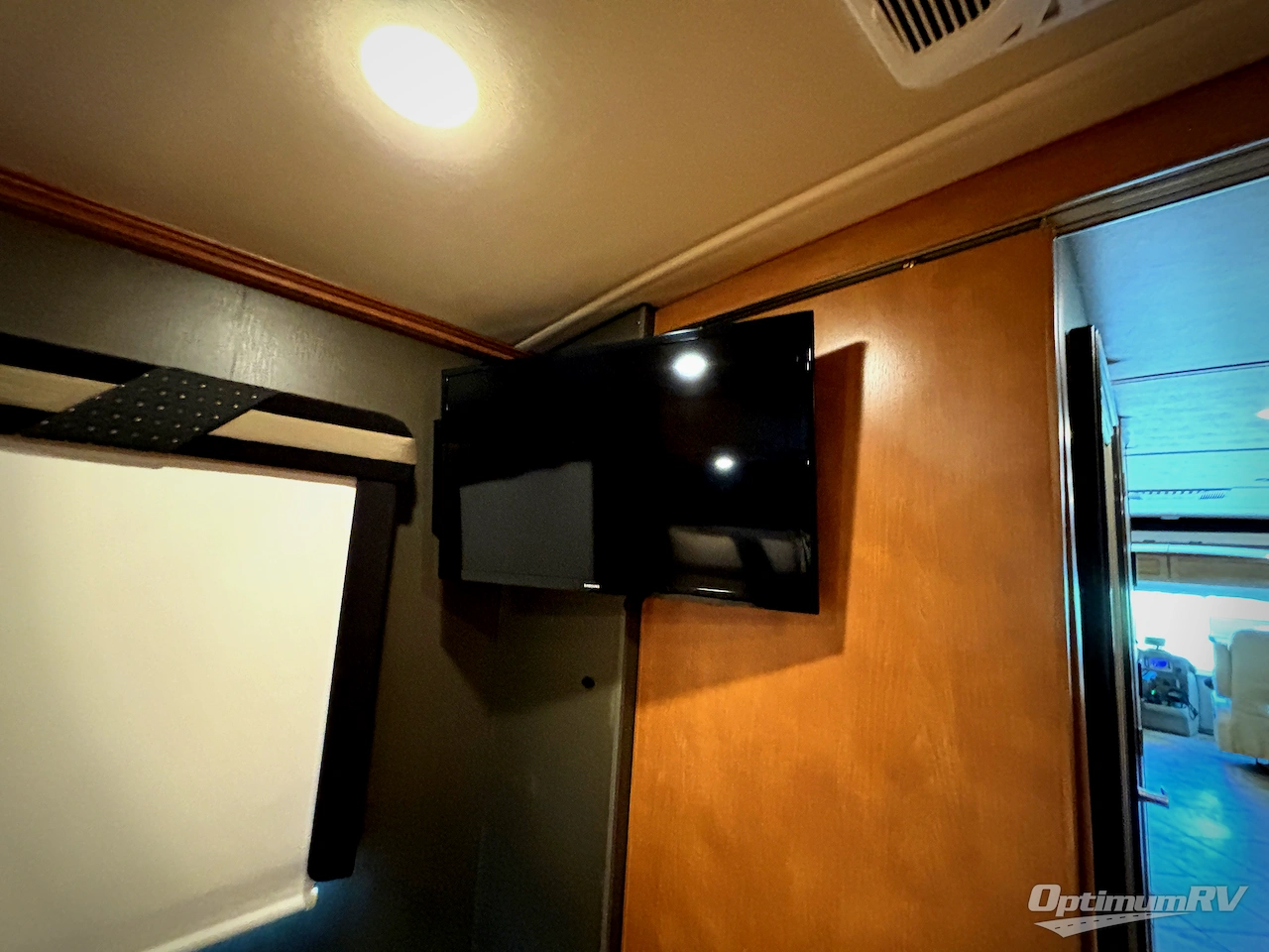 2017 Winnebago Forza 34T Photo 19
