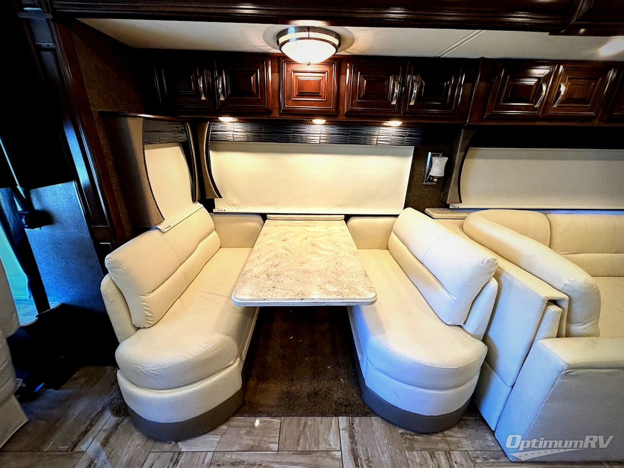 2017 Thor Venetian G36 Photo 11