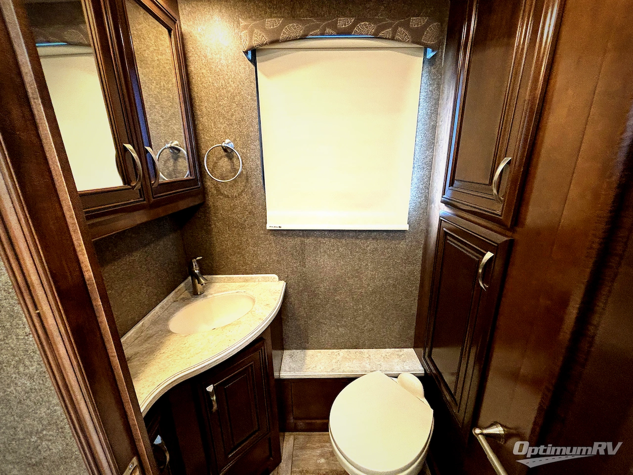 2017 Thor Venetian G36 Photo 16