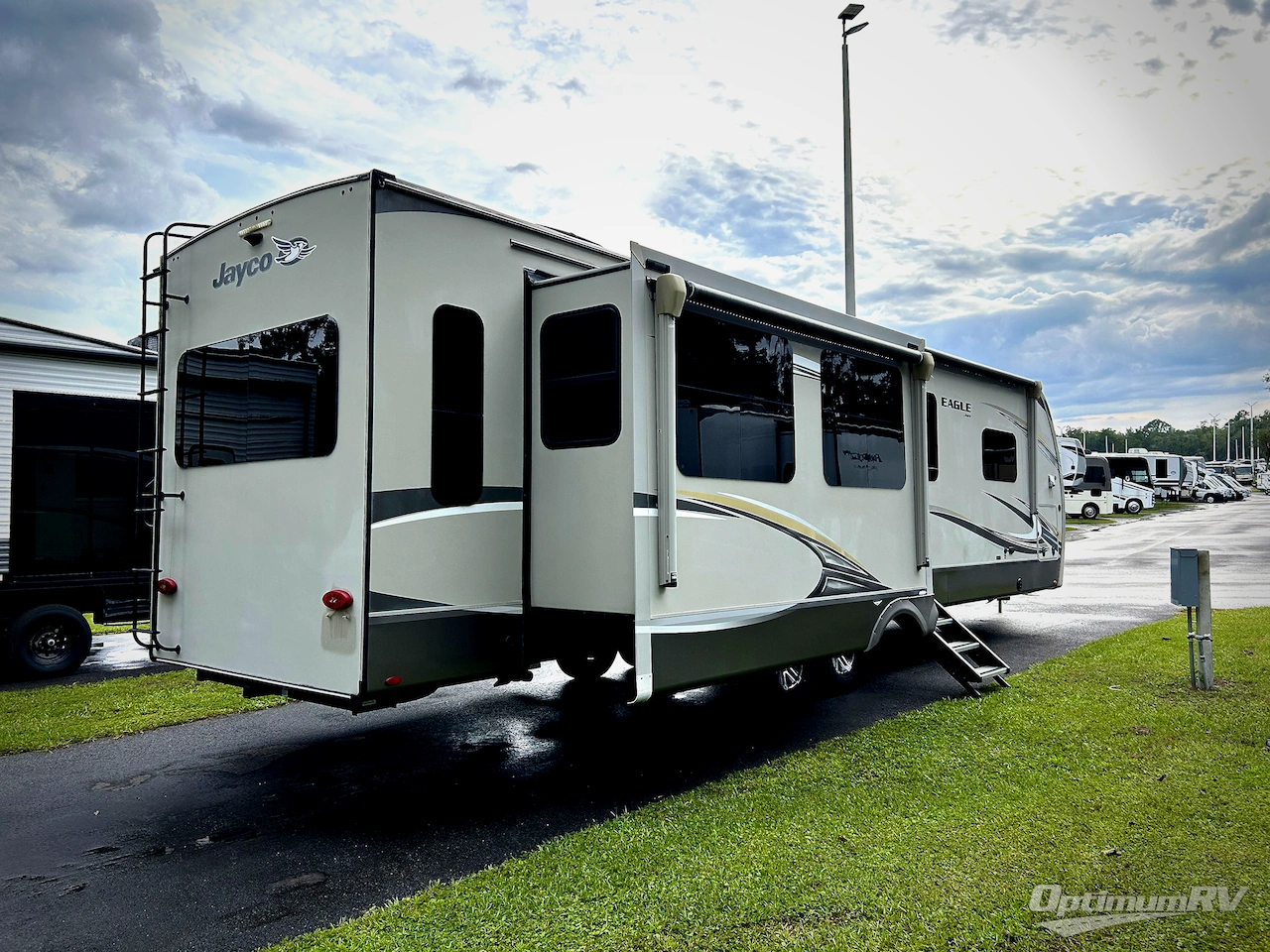 2020 Jayco Eagle 338RETS Photo 2