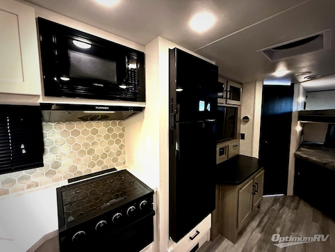 2024 Jayco Jay Feather 27BHB RV Photo 3