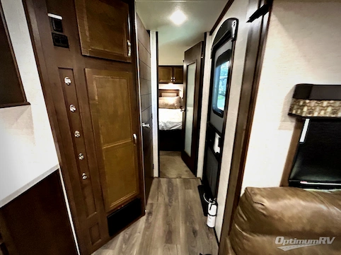 2020 Highland Ridge Mesa Ridge MR328BHS RV Photo 2