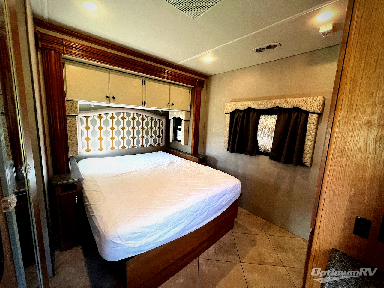 2015 Holiday Rambler Vacationer 36SBT Photo 15