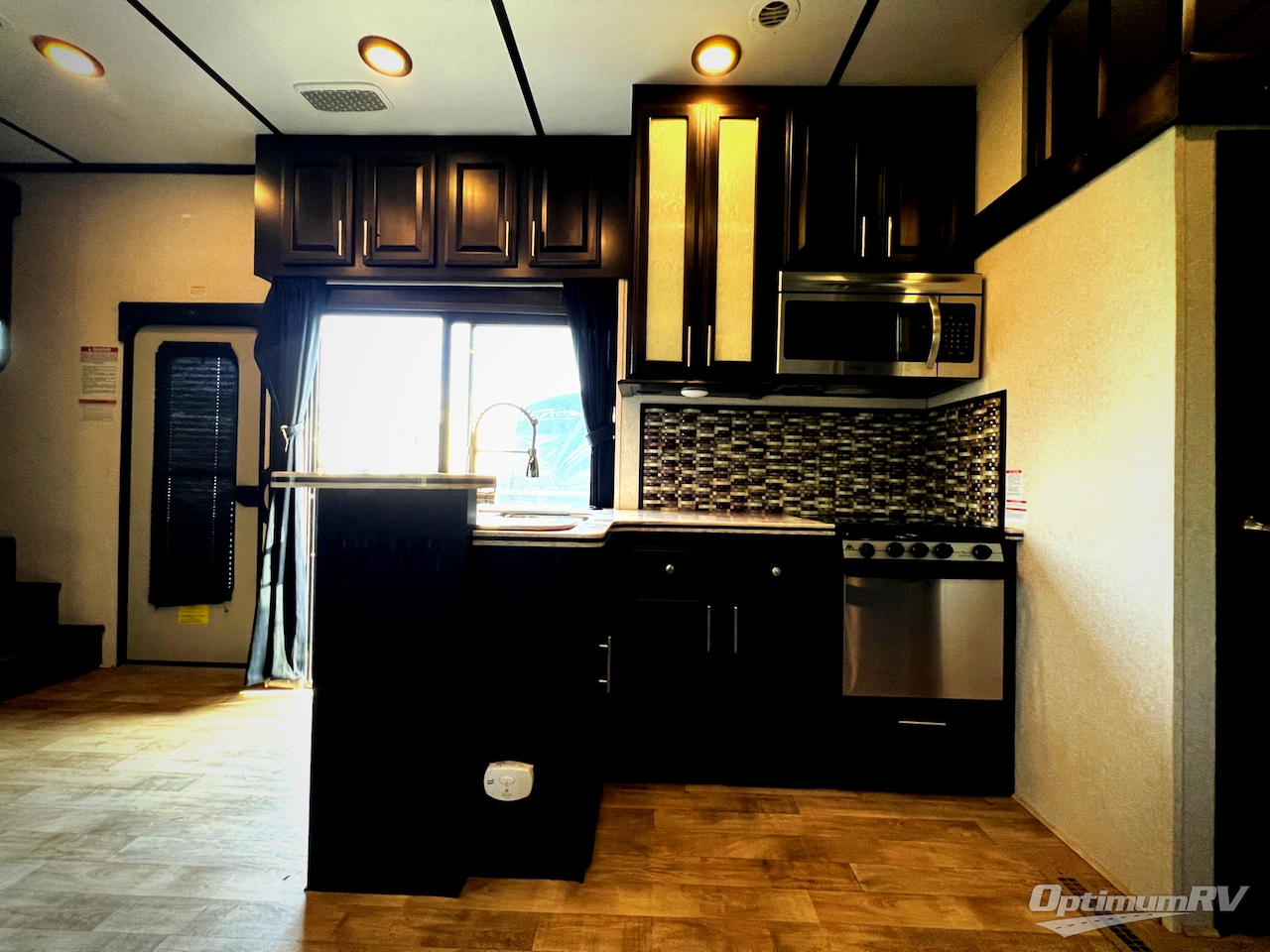 2017 Jayco Seismic 4212 Photo 8