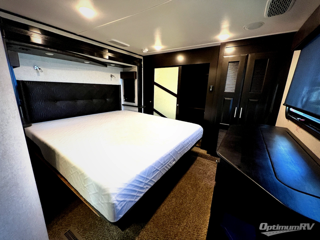 2017 Jayco Seismic 4212 Photo 18