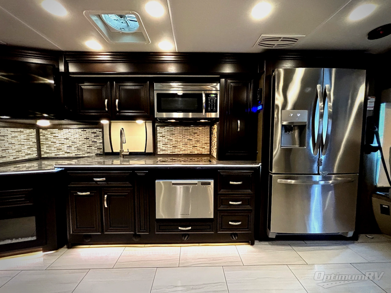 2019 Forest River Berkshire XLT 45A Photo 5