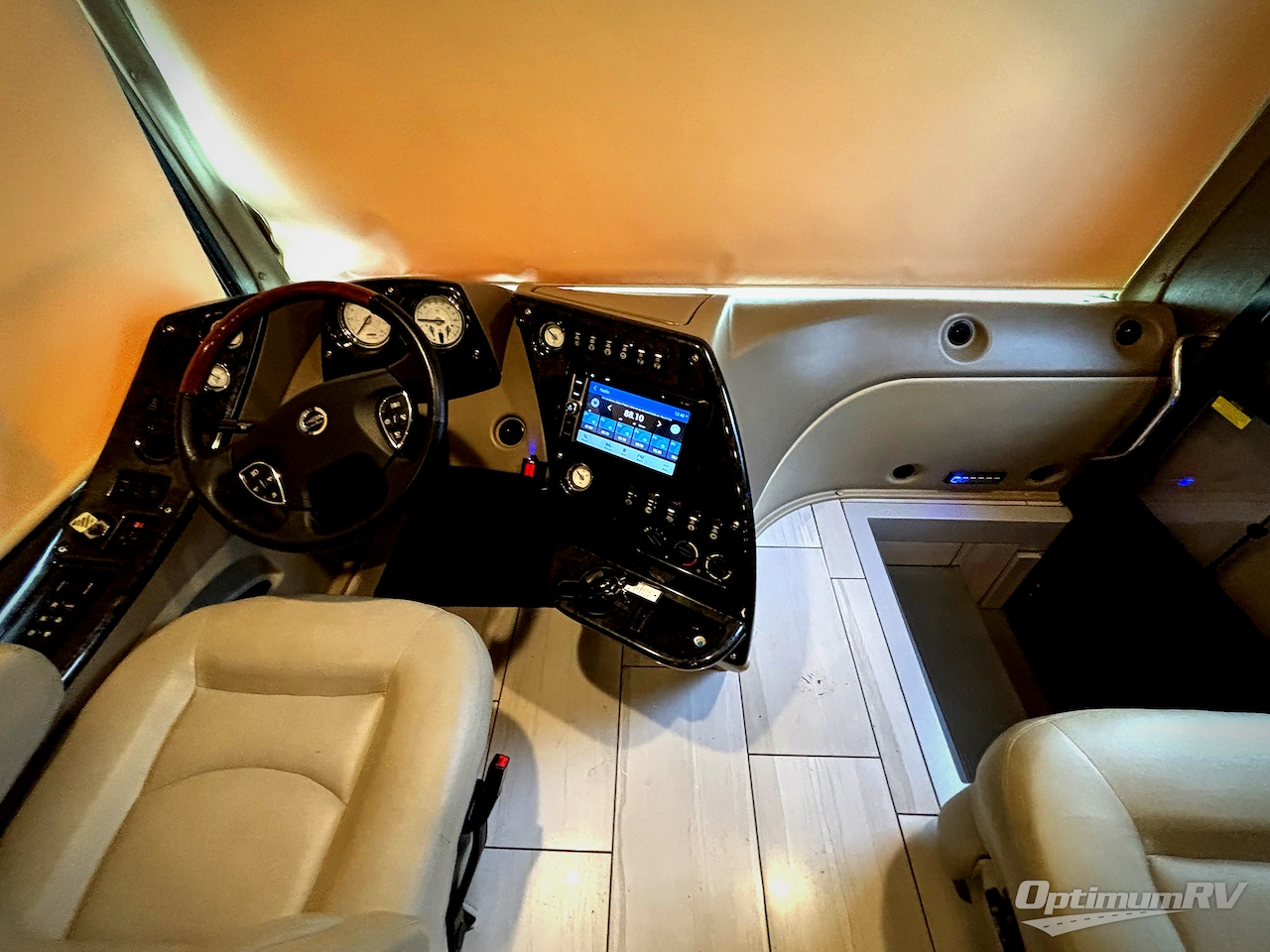 2019 Forest River Berkshire XLT 45A Photo 7