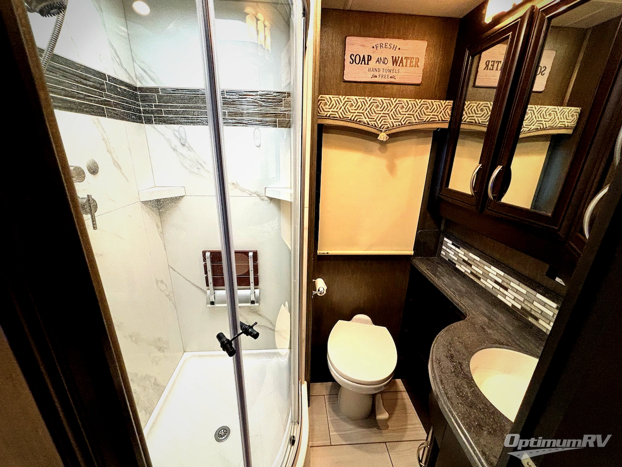 2019 Forest River Berkshire XLT 45A Photo 15