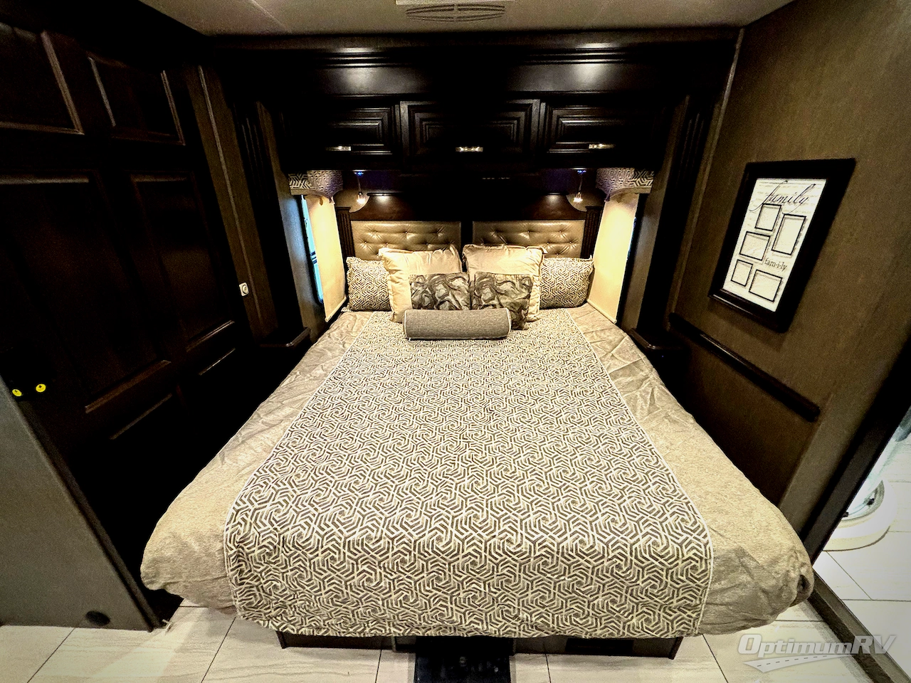 2019 Forest River Berkshire XLT 45A Photo 18