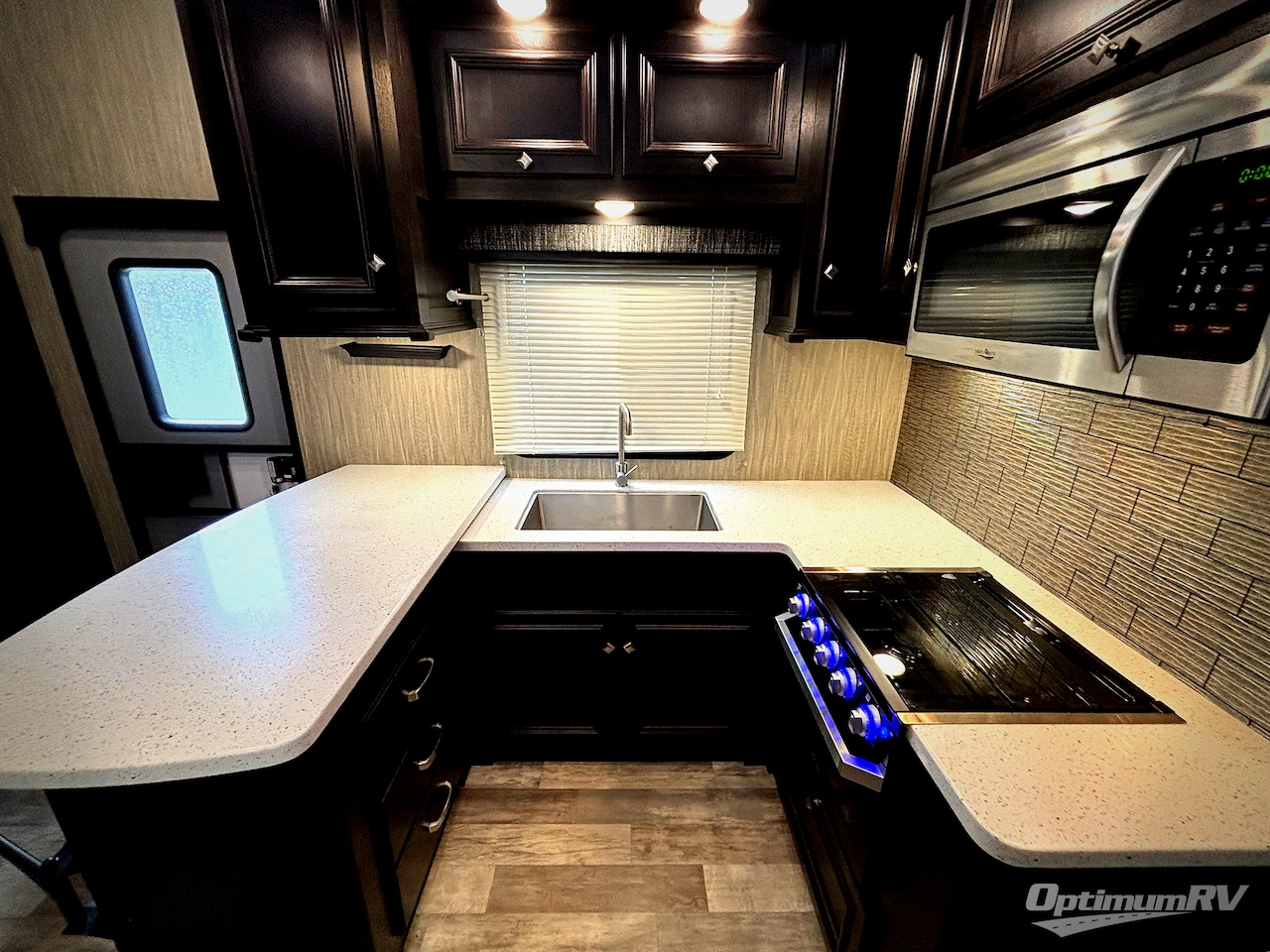 2019 Heartland Gravity GR3772 Photo 6