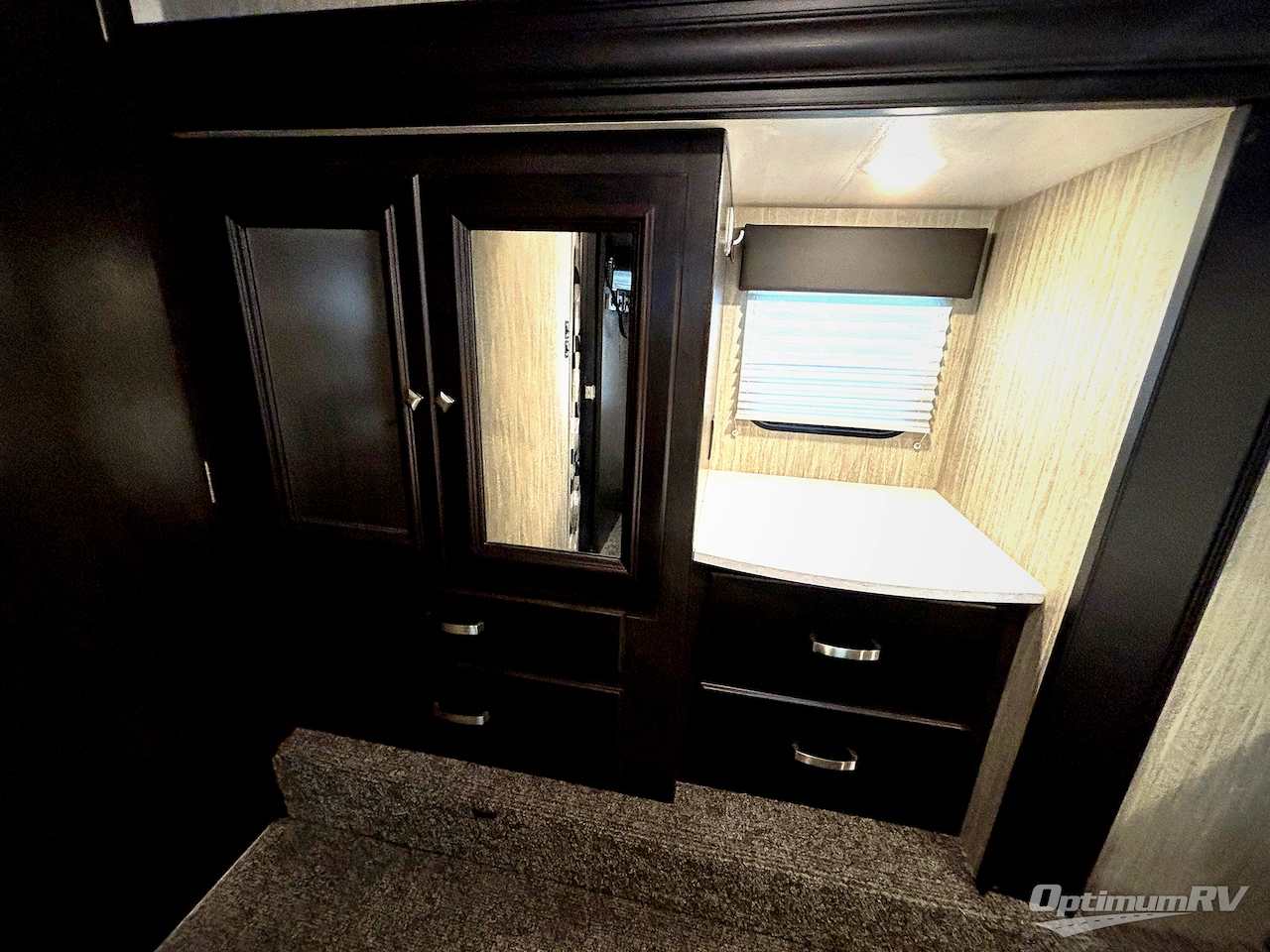 2019 Heartland Gravity GR3772 Photo 9